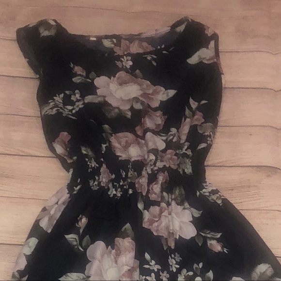 Casual dress - Picture 2 of 2